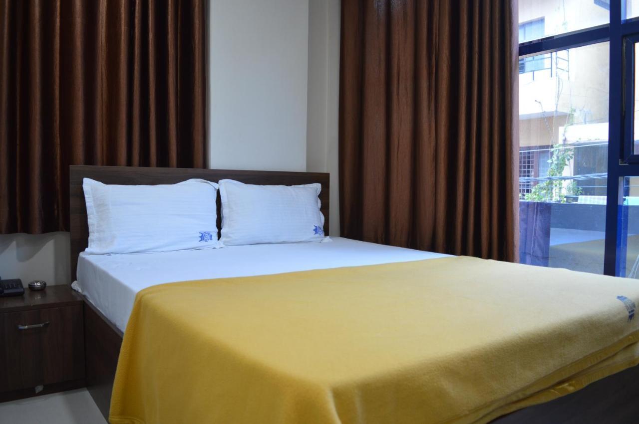 Royal Star Hotels Bangalore Exteriör bild